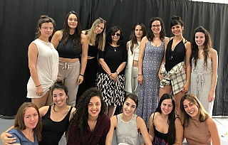 נעמי רגן נפגשה עם תלמידות שנה ב' המשתתפות בתרגיל "מניין נשים"